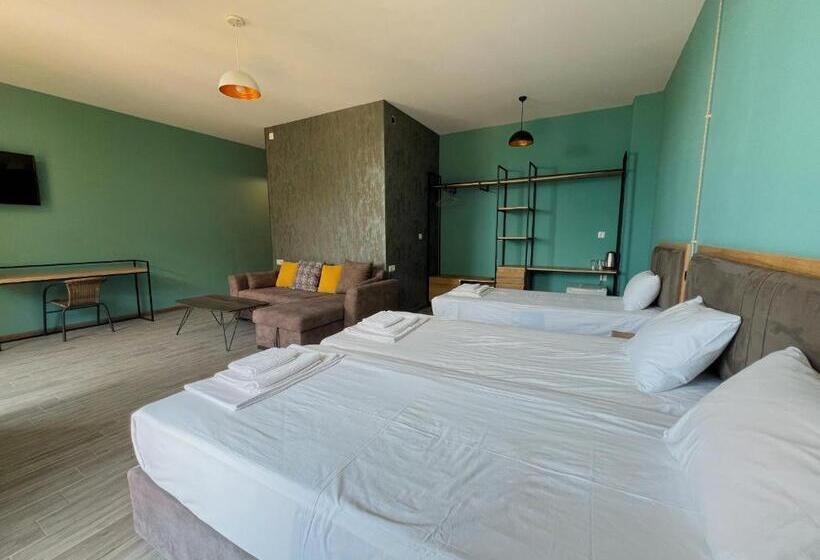 اتاق استاندارد چهار تخته با چشم‌انداز دریا, Casa Del Mar