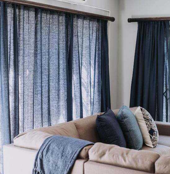 غرفة عائلية, The Living Collective Villa