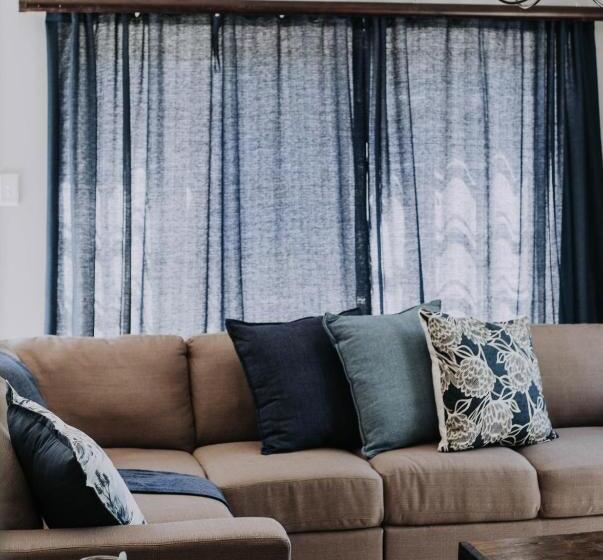 غرفة عائلية, The Living Collective Villa