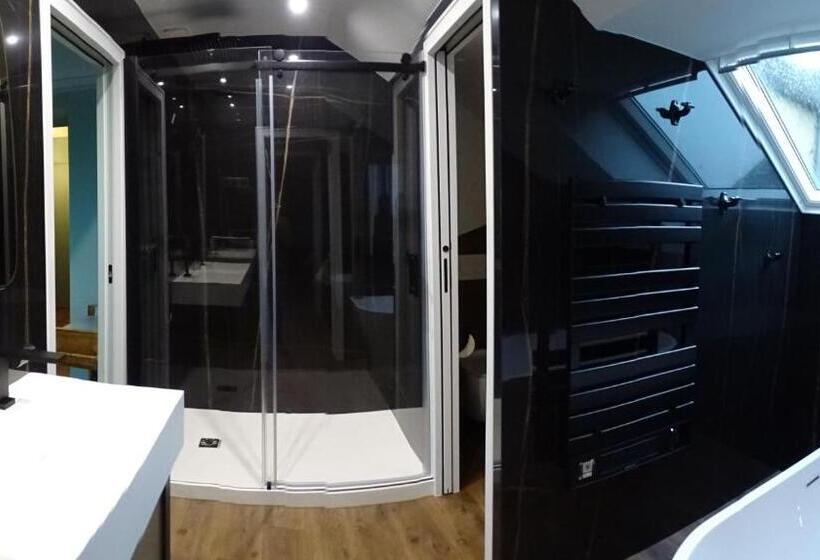 家庭间, Auberge De La Garenne