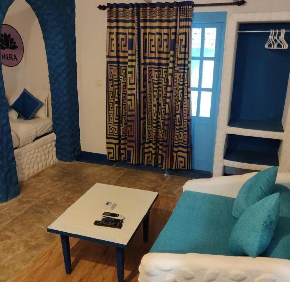 デラックスルーム, Makarios Boutique