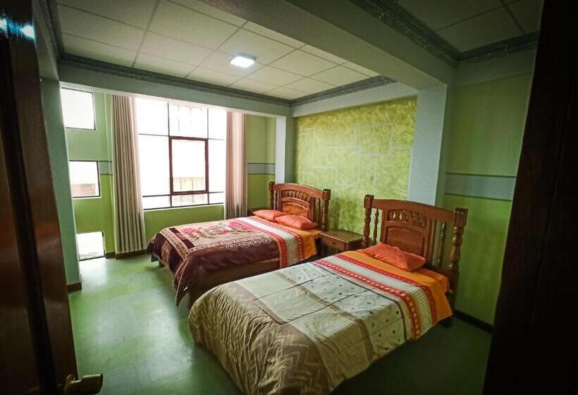 اتاق استاندارد سه نفره, Hostal Real Gala