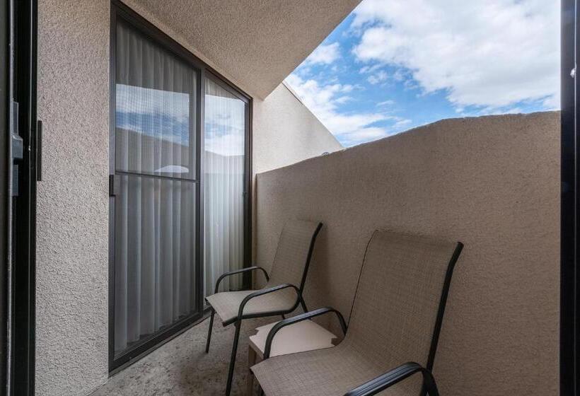 سوئیت 2 خوابه, Vista Mirage Resort