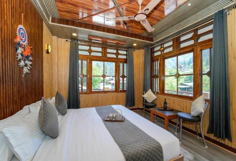 اتاق لوکس سه تخته, Babylon Resort