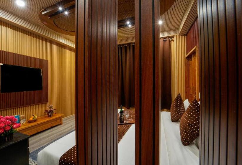 سوییت خانوادگی, Babylon Resort