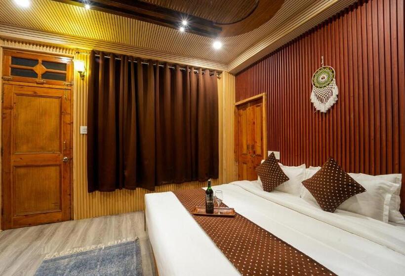 جناح عائلي, Babylon Resort