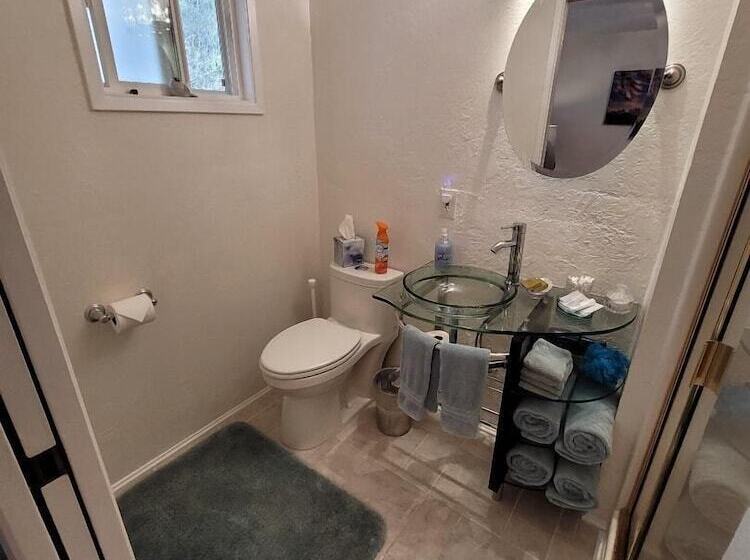 غرفة ديلوكس, Misty Valley Inn