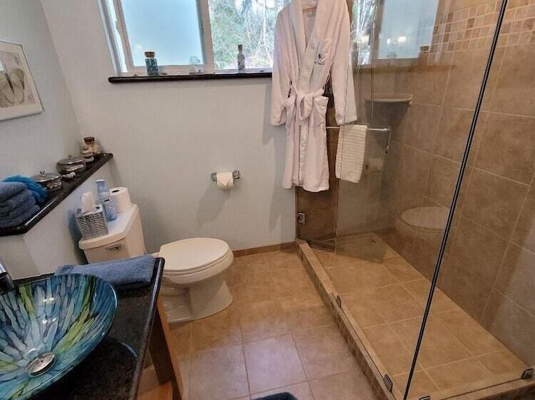 غرفة ديلوكس, Misty Valley Inn