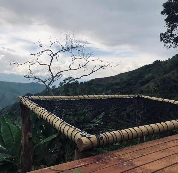 بانگلوی استاندارد, Entre Verdes Hotel & Glamping