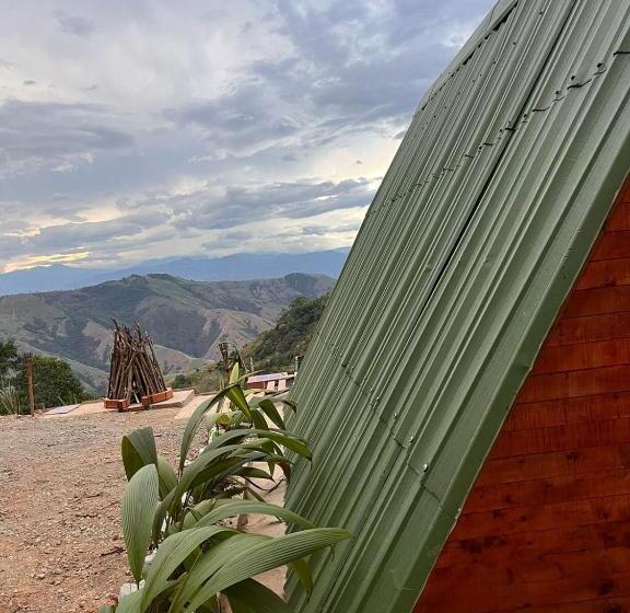 کلبه ییلاقی, Entre Verdes Hotel & Glamping