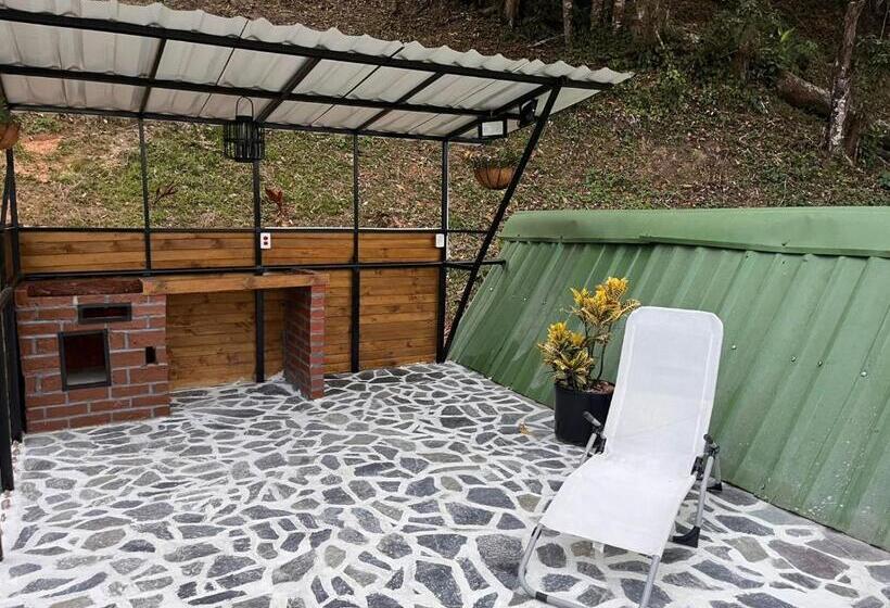 کلبه ییلاقی, Entre Verdes Hotel & Glamping