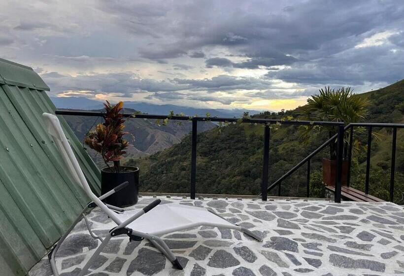 کلبه ییلاقی, Entre Verdes Hotel & Glamping