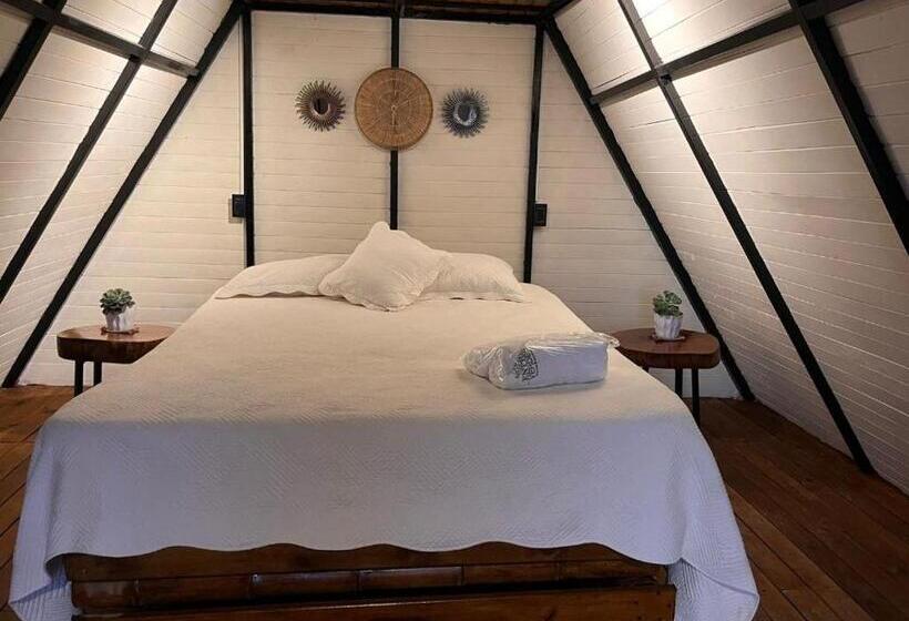 کلبه ییلاقی, Entre Verdes Hotel & Glamping