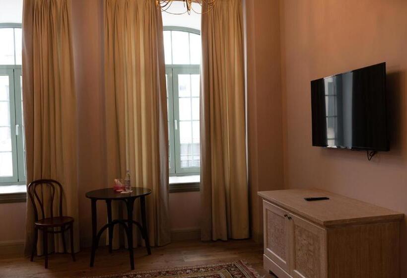 سوییت خانوادگی, Grand Hotel Gyumri By Apricot Hotels