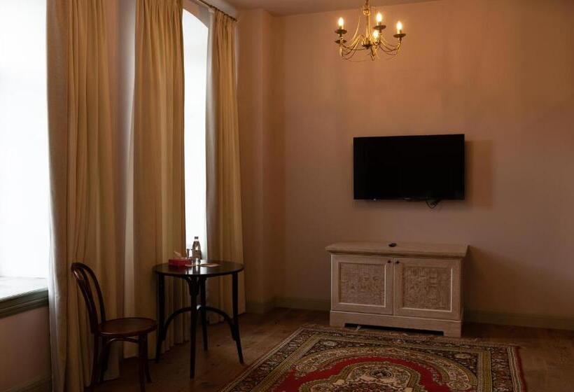 سوییت خانوادگی, Grand Hotel Gyumri By Apricot Hotels