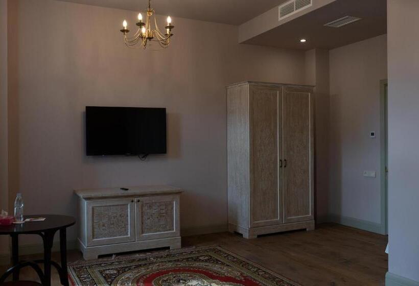 سوییت خانوادگی, Grand Hotel Gyumri By Apricot Hotels