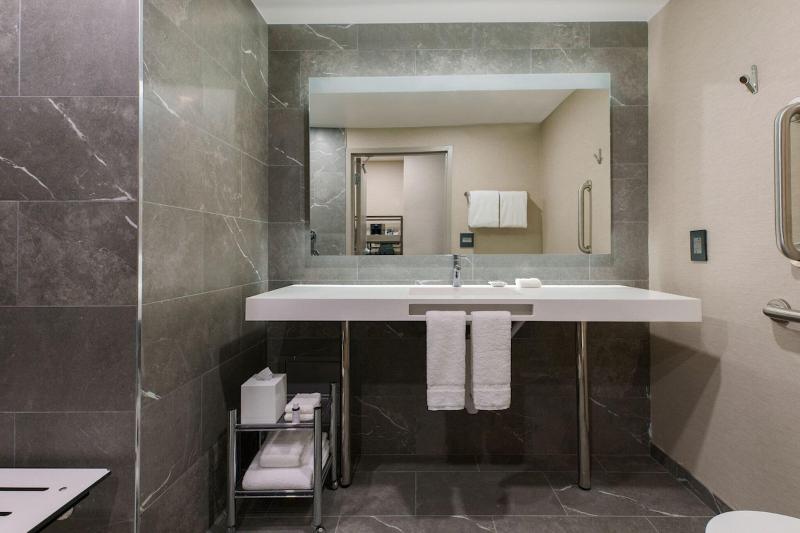 غرفة قياسية سرير كينج, Ac Hotel By Marriott Tallahassee Universities At The Capitol