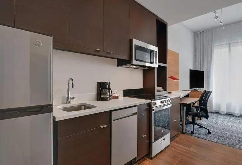 キングサイズベッドのスイートルーム, Towneplace Suites By Marriott Cincinnati Downtown