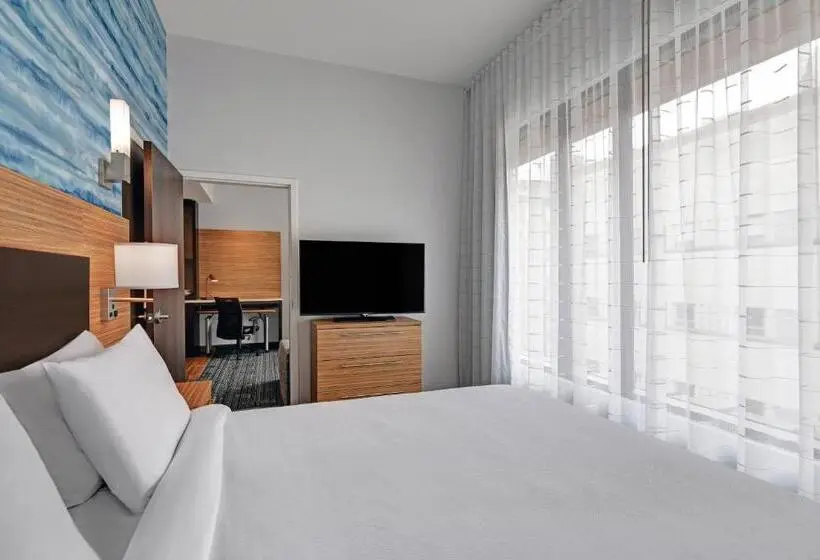 キングサイズベッドのスイートルーム, Towneplace Suites By Marriott Cincinnati Downtown