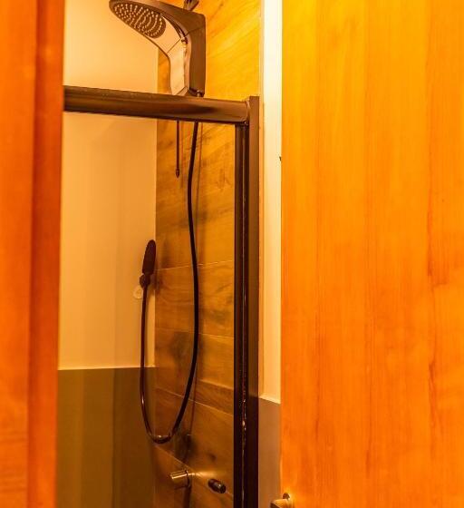 جناح, Bossa Beach House