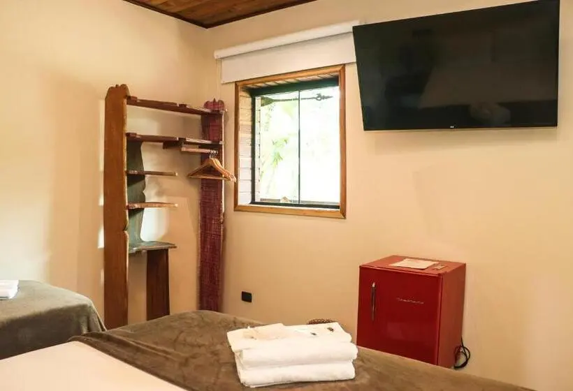 سوییت با چشم‌انداز باغ, Bossa Beach House