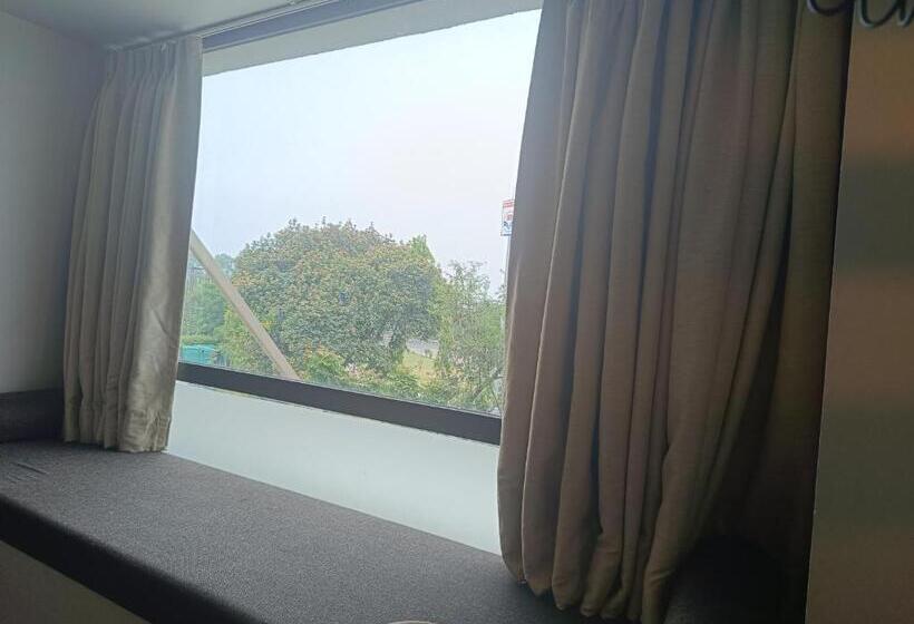 デラックスルーム, Udman Hotel Greater Noida