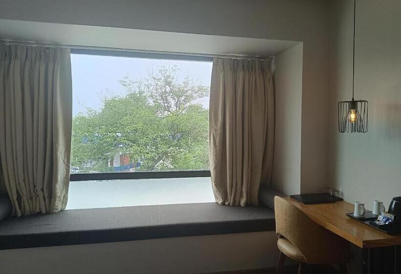 Номер Deluxe, Udman Hotel Greater Noida