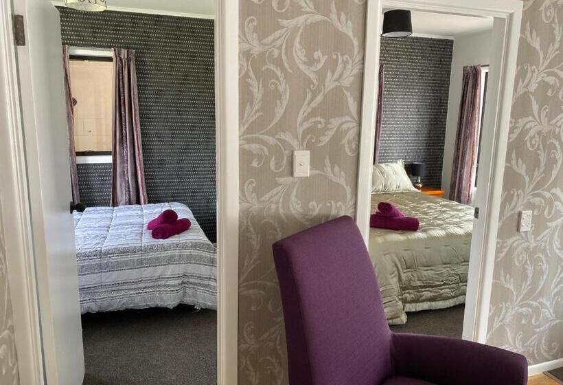 Семейное Студио, Windsor Motel