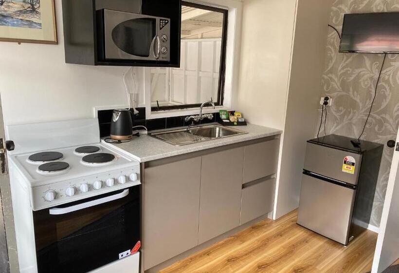 Семейное Студио, Windsor Motel