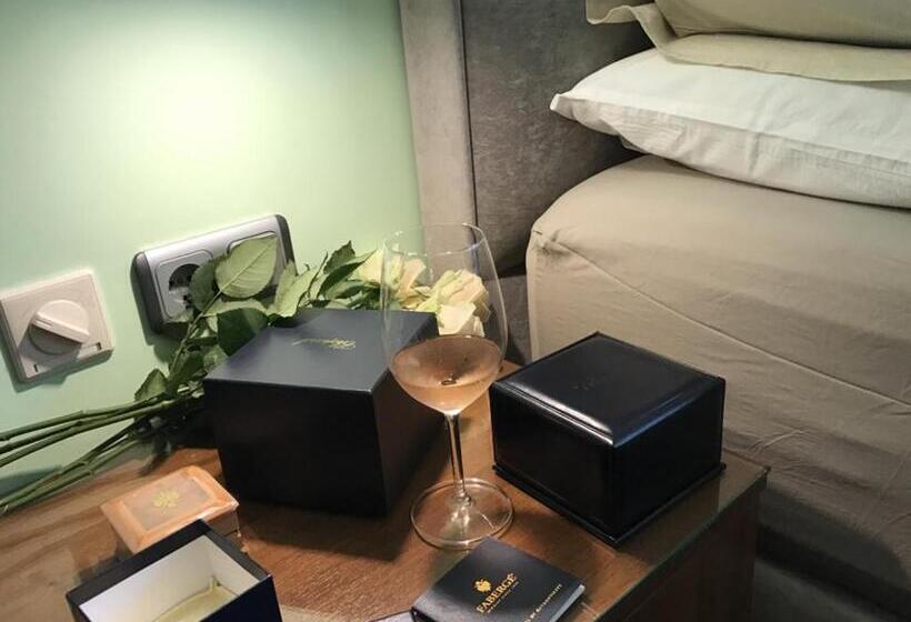 חדר סטנדרט, Art 'otel