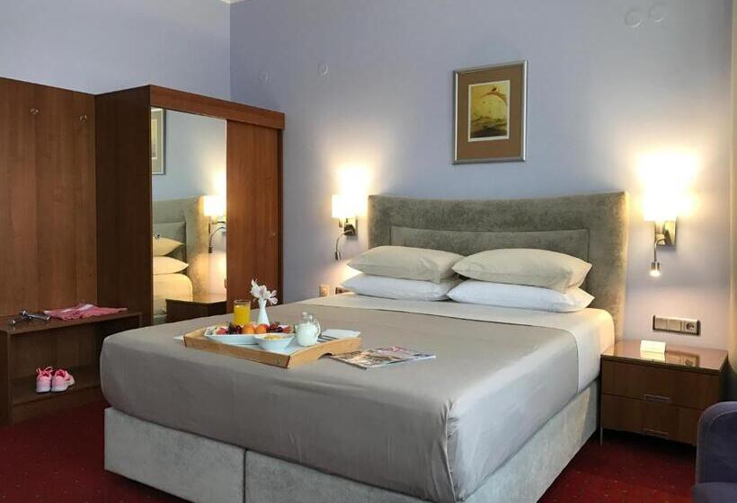 Номер Стандарт, Art 'otel