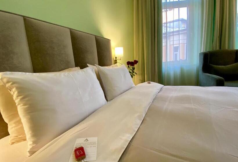 غرفة قياسية, Art 'otel