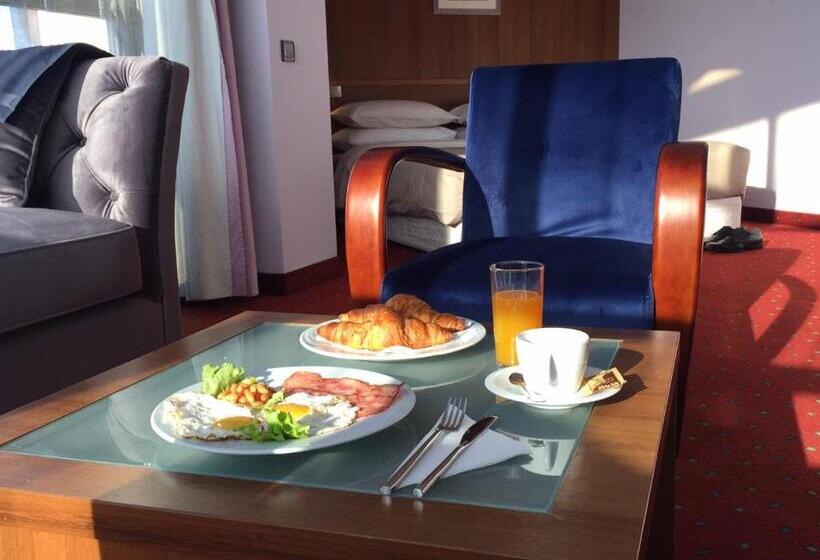 غرفة إقتصادية, Art 'otel