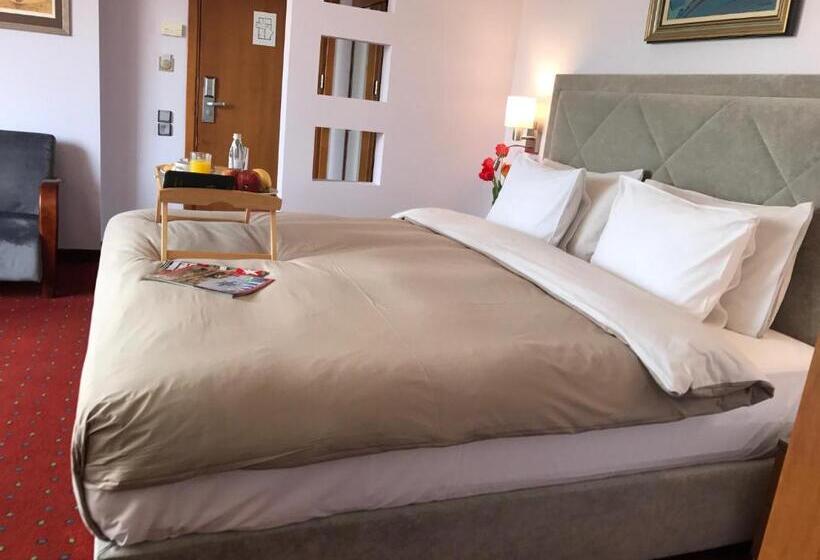 غرفة ديلوكس مطلة على المدينة, Art 'otel