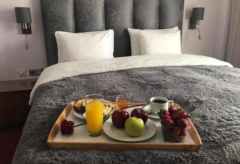 شقة غرفة نوم واحدة مطلة على المدينة, Art 'otel