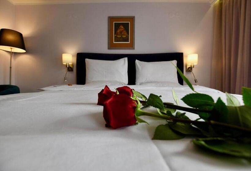 Номер Премиум, Art 'otel