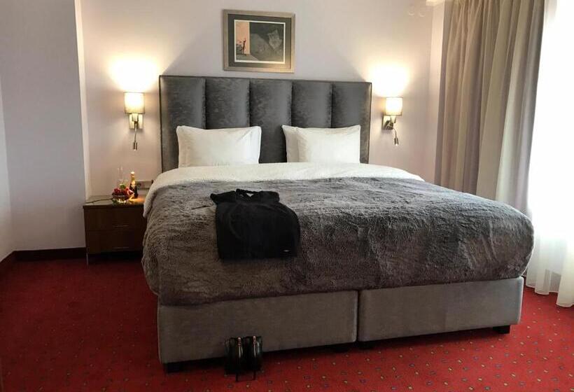 شقة غرفة نوم واحدة مطلة على المدينة, Art 'otel