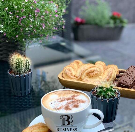 스탠다드 스튜디오, Business Hotel Plovdiv