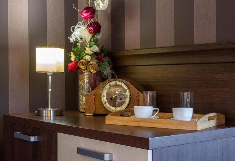 스탠다드 스튜디오, Business Hotel Plovdiv