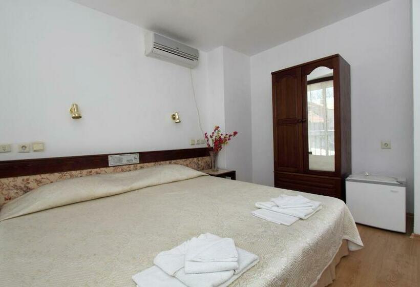 Номер Стандарт, Family Hotel Verona