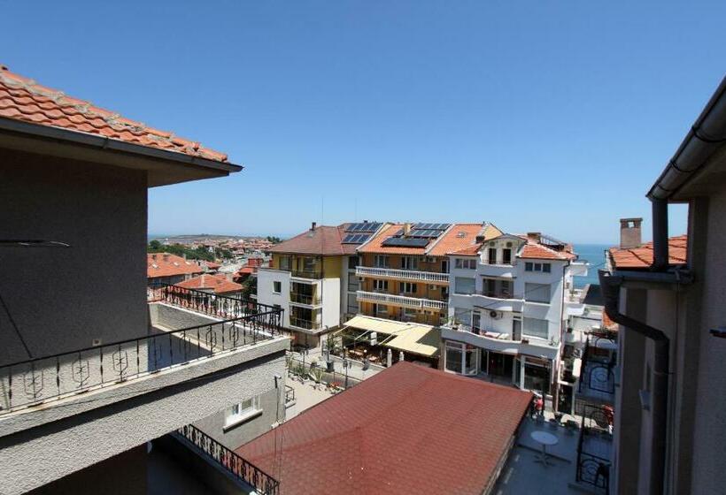 Номер Стандарт, Family Hotel Verona