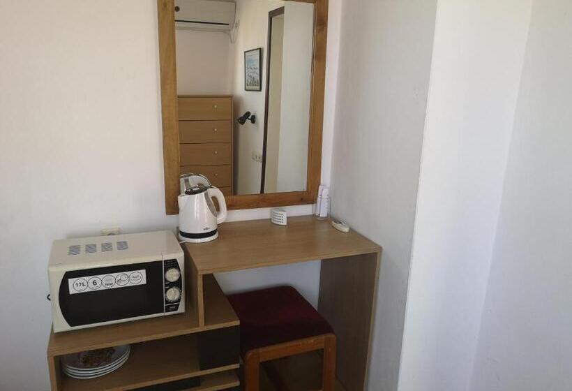 Номер Стандарт Трехместный, Family Hotel Verona