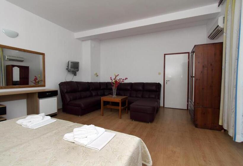 Студия Стандарт Вид на Море, Family Hotel Verona