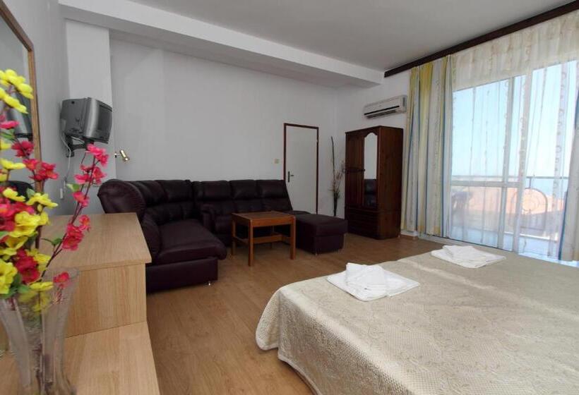 Студия Стандарт Вид на Море, Family Hotel Verona