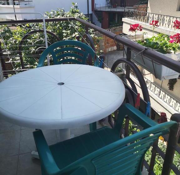 Люкс Боковой Вид на Море, Family Hotel Verona