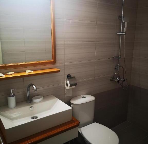 Люкс Боковой Вид на Море, Family Hotel Verona