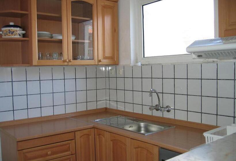 Апартаменты 1 Спальня Вид на Море, Family Hotel Verona