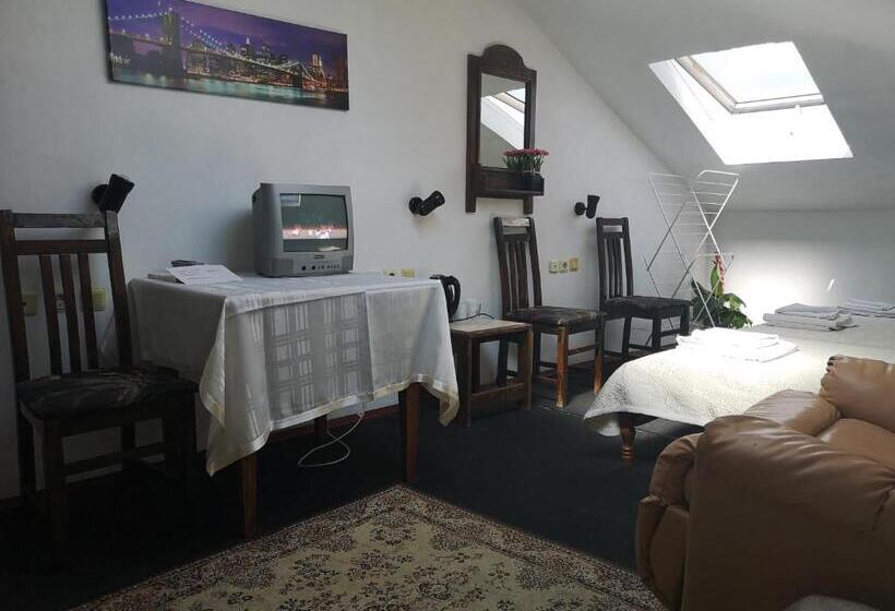 Четырехместный Номер Стандарт, Family Hotel Verona