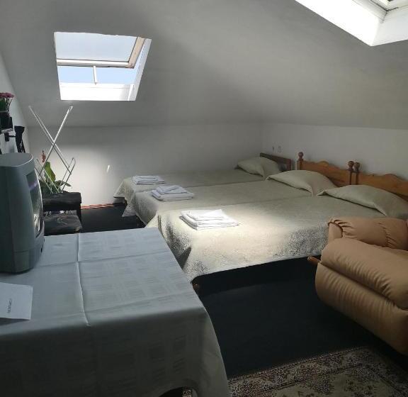 Четырехместный Номер Стандарт, Family Hotel Verona