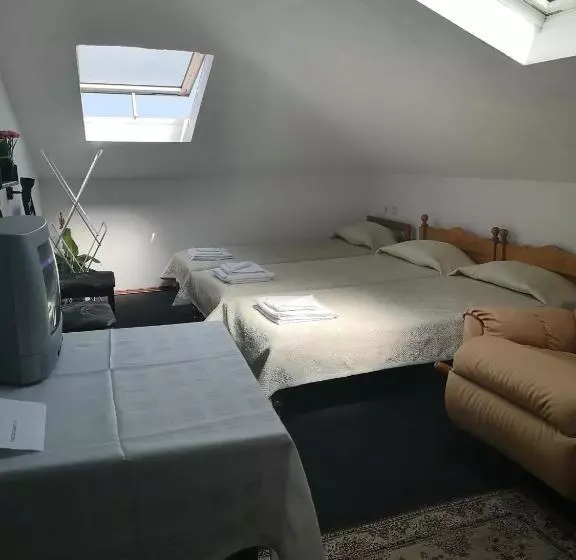 Standard Quadruple Room, Family Hotel Verona